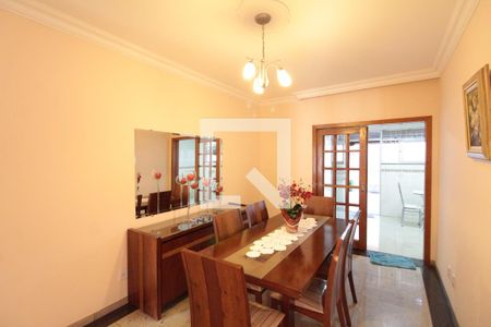 Apartamento à venda com 140m², 4 quartos e 1 vagaSala de Jantar