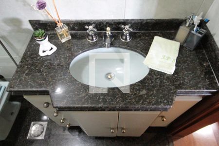 Apartamento à venda com 140m², 4 quartos e 1 vagaBanheiro da Suite