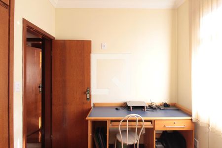 Apartamento à venda com 140m², 4 quartos e 1 vagaQuarto 2