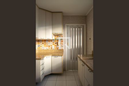 Apartamento para alugar com 74m², 2 quartos e 1 vaga Apartamento para alugar com 74m², 2 quartos e 1 vagaCozinha