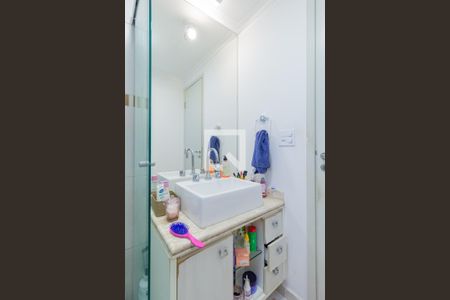 Apartamento à venda com 70m², 3 quartos e 2 vagasBanheiro da suíte