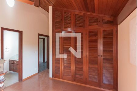 Casa à venda com 600m², 4 quartos e 4 vagasSuíte 2