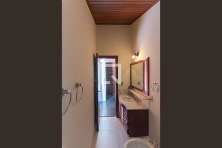 Casa à venda com 600m², 4 quartos e 4 vagasBanheiro das Suítes 3 e 4 