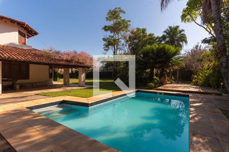 Casa à venda com 600m², 4 quartos e 4 vagasPiscina