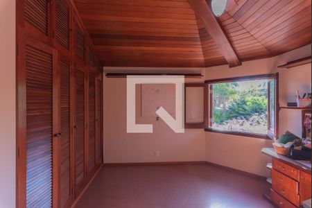 Casa à venda com 600m², 4 quartos e 4 vagasSuíte 2