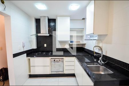 Apartamento à venda com 83m², 3 quartos e sem vaga Apartamento à venda com 83m², 3 quartos e sem vagaCozinha