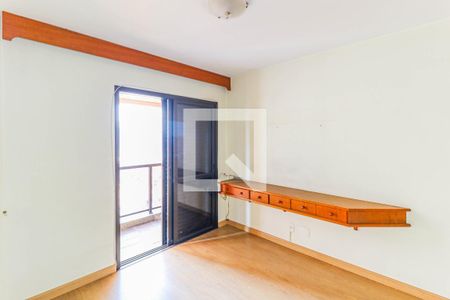 Apartamento à venda com 197m², 4 quartos e 3 vagas Apartamento à venda com 197m², 4 quartos e 3 vagasSuíte 2