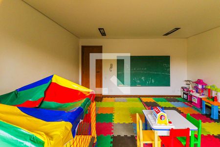 Apartamento à venda com 197m², 4 quartos e 3 vagas Apartamento à venda com 197m², 4 quartos e 3 vagasÁrea comum - Brinquedoteca