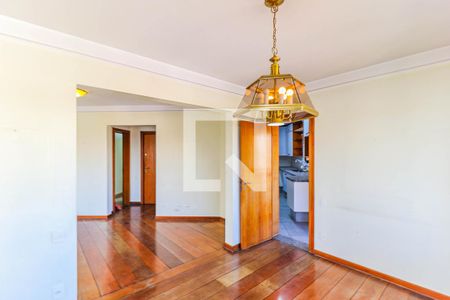 Apartamento à venda com 197m², 4 quartos e 3 vagas Apartamento à venda com 197m², 4 quartos e 3 vagasSala de jantar