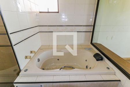 Apartamento à venda com 197m², 4 quartos e 3 vagas Apartamento à venda com 197m², 4 quartos e 3 vagasBanheiro Suíte 2