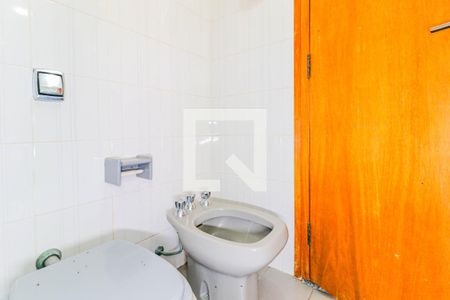 Apartamento à venda com 197m², 4 quartos e 3 vagas Apartamento à venda com 197m², 4 quartos e 3 vagasBanheiro Suíte 1