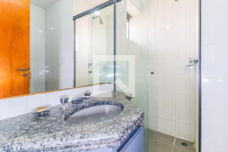 Apartamento à venda com 197m², 4 quartos e 3 vagas Apartamento à venda com 197m², 4 quartos e 3 vagasBanheiro Suíte 1