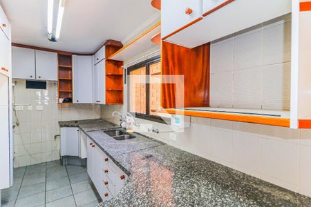 Apartamento à venda com 197m², 4 quartos e 3 vagas Apartamento à venda com 197m², 4 quartos e 3 vagasCozinha