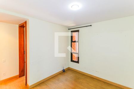Apartamento à venda com 197m², 4 quartos e 3 vagas Apartamento à venda com 197m², 4 quartos e 3 vagasHall Quartos