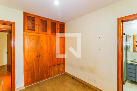 Apartamento à venda com 197m², 4 quartos e 3 vagas Apartamento à venda com 197m², 4 quartos e 3 vagasSuíte 4