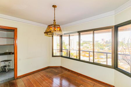 Apartamento à venda com 197m², 4 quartos e 3 vagas Apartamento à venda com 197m², 4 quartos e 3 vagasSala de jantar
