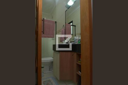 Casa à venda com 300m², 3 quartos e 4 vagasBanheiro da Suíte 2