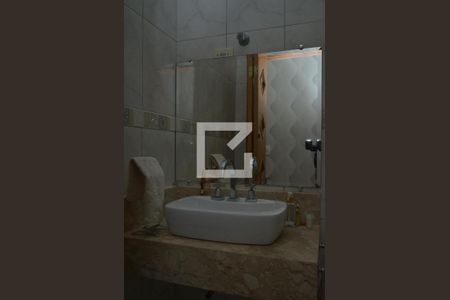 Casa à venda com 300m², 3 quartos e 4 vagasBanheiro 2