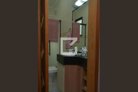 Casa à venda com 300m², 3 quartos e 4 vagasBanheiro da Suíte 2