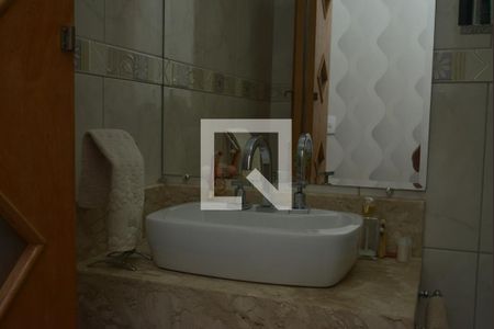 Casa à venda com 300m², 3 quartos e 4 vagasBanheiro 2