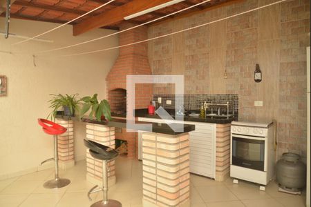 Casa à venda com 300m², 3 quartos e 4 vagasÁrea externa 