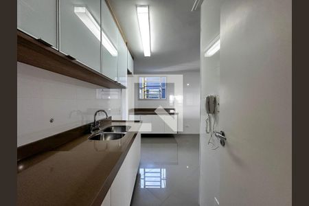 Apartamento à venda com 100m², 2 quartos e 1 vagaCozinha