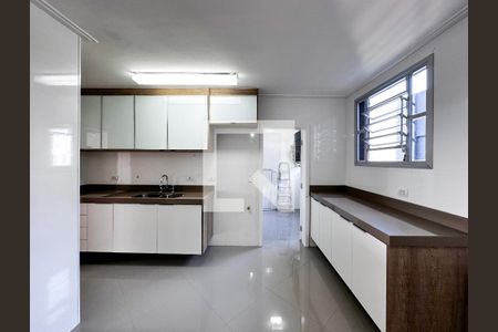Apartamento à venda com 100m², 2 quartos e 1 vagaCozinha