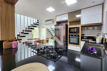 Casa à venda com 150m², 3 quartos e sem vaga Casa à venda com 150m², 3 quartos e sem vagaCozinha