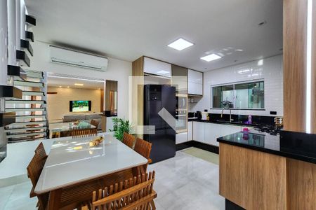 Casa à venda com 150m², 3 quartos e sem vaga Casa à venda com 150m², 3 quartos e sem vagaCozinha