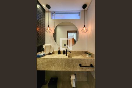 Casa à venda com 150m², 3 quartos e sem vaga Casa à venda com 150m², 3 quartos e sem vagaLavabo