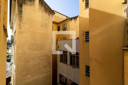 Apartamento à venda com 75m², 2 quartos e sem vaga Apartamento à venda com 75m², 2 quartos e sem vagaÁrea de Serviço Vista