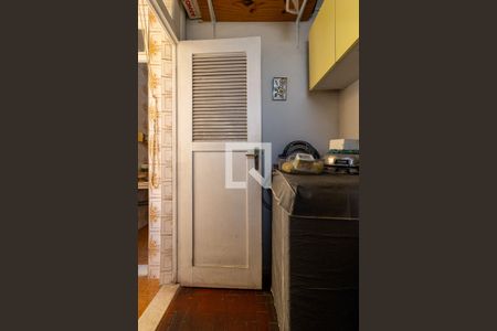 Apartamento à venda com 75m², 2 quartos e sem vaga Apartamento à venda com 75m², 2 quartos e sem vagaQuarto de Serviço