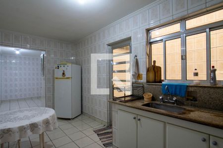 Casa à venda com 130m², 3 quartos e 2 vagas Casa à venda com 130m², 3 quartos e 2 vagasCozinha