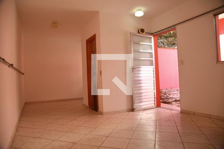 Casa à venda com 280m², 3 quartos e 2 vagasQuarto Serviço/Edícula