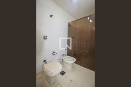 Apartamento à venda com 388m², 4 quartos e 4 vagas Apartamento à venda com 388m², 4 quartos e 4 vagasQuarto 04