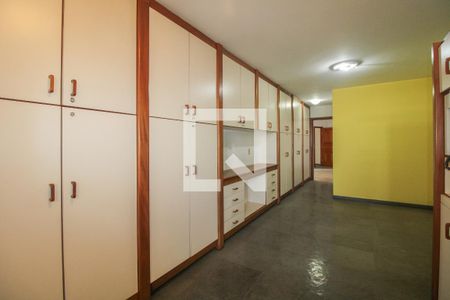 Apartamento à venda com 388m², 4 quartos e 4 vagas Apartamento à venda com 388m², 4 quartos e 4 vagasCozinha