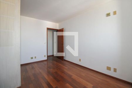 Apartamento à venda com 388m², 4 quartos e 4 vagas Apartamento à venda com 388m², 4 quartos e 4 vagasQuarto 01