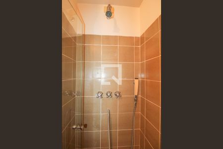 Apartamento à venda com 388m², 4 quartos e 4 vagas Apartamento à venda com 388m², 4 quartos e 4 vagasQuarto 03 Banheiro