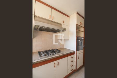 Apartamento à venda com 388m², 4 quartos e 4 vagas Apartamento à venda com 388m², 4 quartos e 4 vagasCozinha