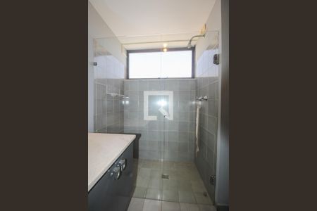 Apartamento à venda com 388m², 4 quartos e 4 vagas Apartamento à venda com 388m², 4 quartos e 4 vagasQuarto 02 Banheiro