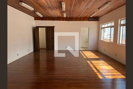 Casa à venda com 430m², 5 quartos e 3 vagasEdícula/Salão