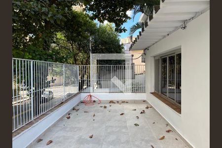 Casa à venda com 430m², 5 quartos e 3 vagasÁrea Externa
