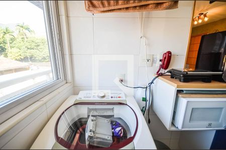 Apartamento à venda com 67m², 2 quartos e 1 vaga Apartamento à venda com 67m², 2 quartos e 1 vagaCozinha e Área de Serviço
