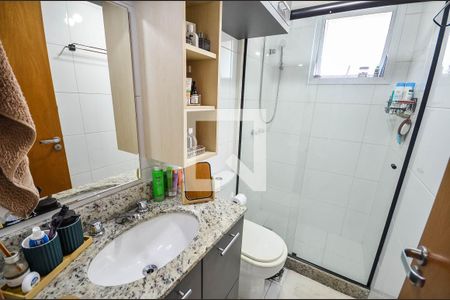 Apartamento à venda com 67m², 2 quartos e 1 vaga Apartamento à venda com 67m², 2 quartos e 1 vagaBanheiro da Suíte
