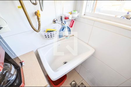 Apartamento à venda com 67m², 2 quartos e 1 vaga Apartamento à venda com 67m², 2 quartos e 1 vagaCozinha e Área de Serviço