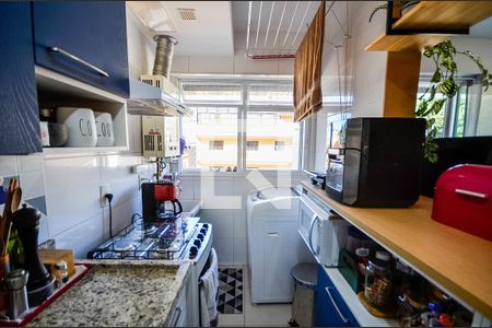 Apartamento à venda com 67m², 2 quartos e 1 vaga Apartamento à venda com 67m², 2 quartos e 1 vagaCozinha e Área de Serviço