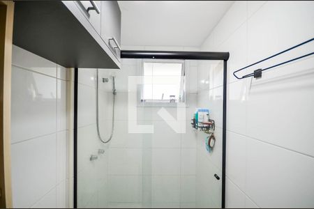 Apartamento à venda com 67m², 2 quartos e 1 vaga Apartamento à venda com 67m², 2 quartos e 1 vagaBanheiro da Suíte