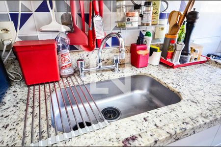 Apartamento à venda com 67m², 2 quartos e 1 vaga Apartamento à venda com 67m², 2 quartos e 1 vagaCozinha e Área de Serviço