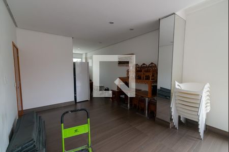Apartamento à venda com 67m², 2 quartos e 1 vaga Apartamento à venda com 67m², 2 quartos e 1 vagaÁrea comum - Salão de festas