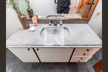 Apartamento à venda com 169m², 3 quartos e 3 vagasBanheiro da Suíte 2